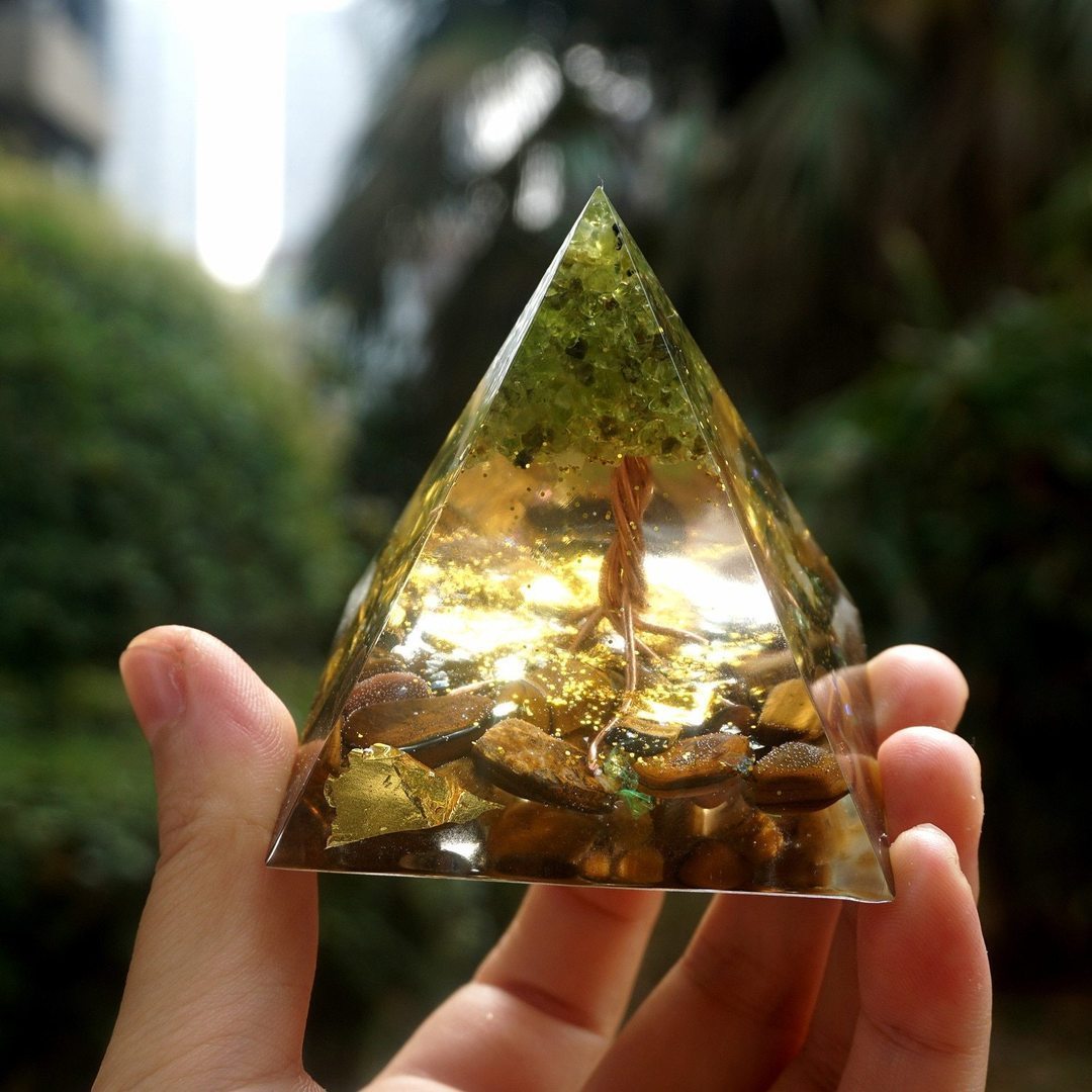 Natural Crystals Centerpiece Energy Generator