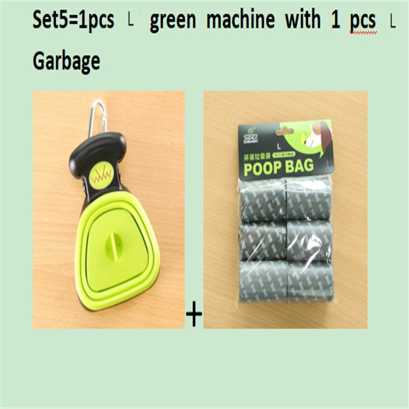 Pet Travel Foldable Pooper Scooper With 1 Roll Decomposable bags .