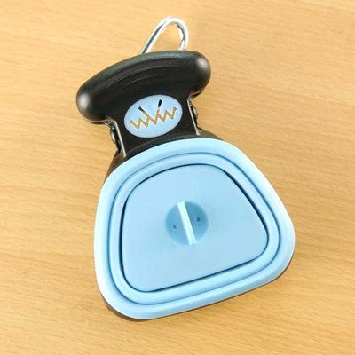 Pet Travel Foldable Pooper Scooper With 1 Roll Decomposable bags .