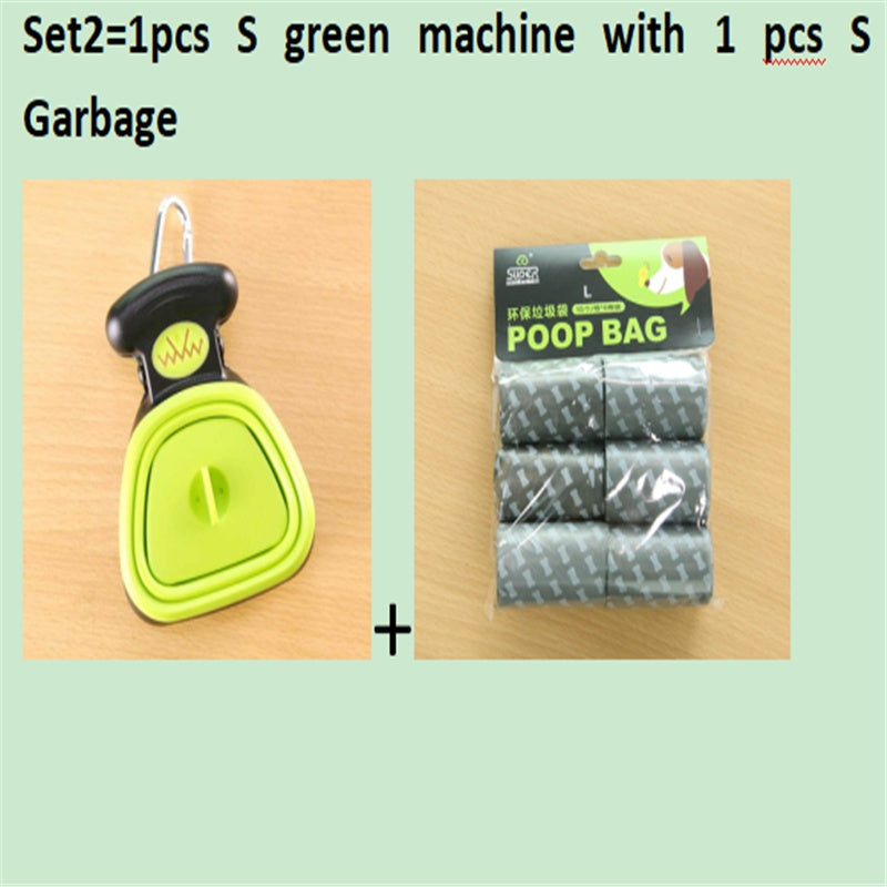 Pet Travel Foldable Pooper Scooper With 1 Roll Decomposable bags .