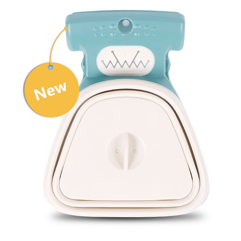 Pet Travel Foldable Pooper Scooper With 1 Roll Decomposable bags .